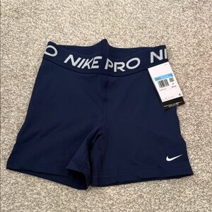NWT Nike Pro 365 5” Shorts